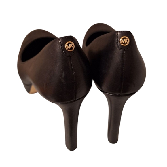 Michael Michael Kors Black Leather Stiletto Style Pumps 8M Witchy - Picture 5 of 7